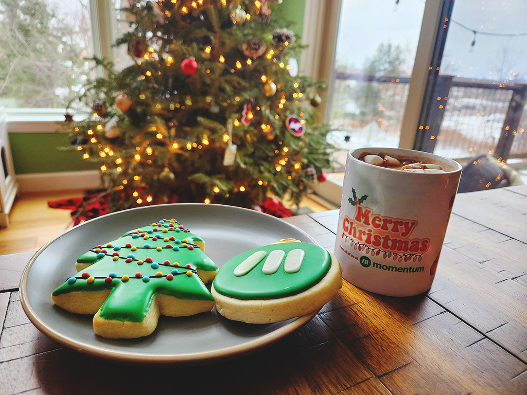 Momentum Holidayt Cookies and Mug